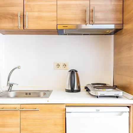 Convenient Flat 10 Min To Taksim And Citys Mall