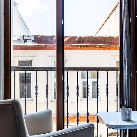 Appartement Convenient Flat 10 Min To Taksim And Citys Mall